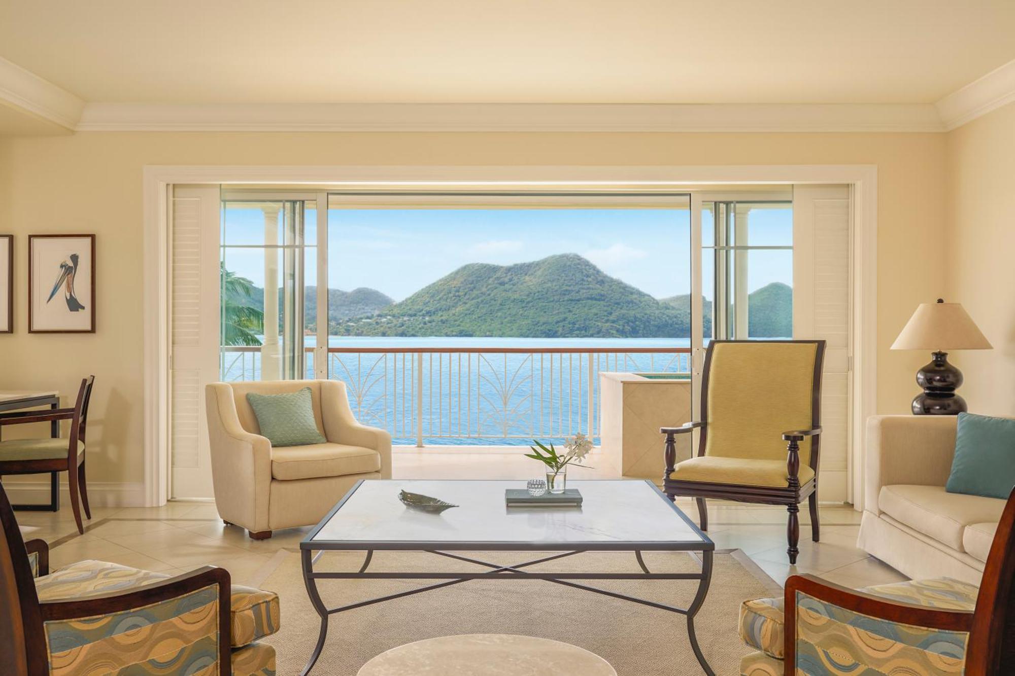 2 Bedroom Butler Beachfront Villa Suite Plunge Pool
